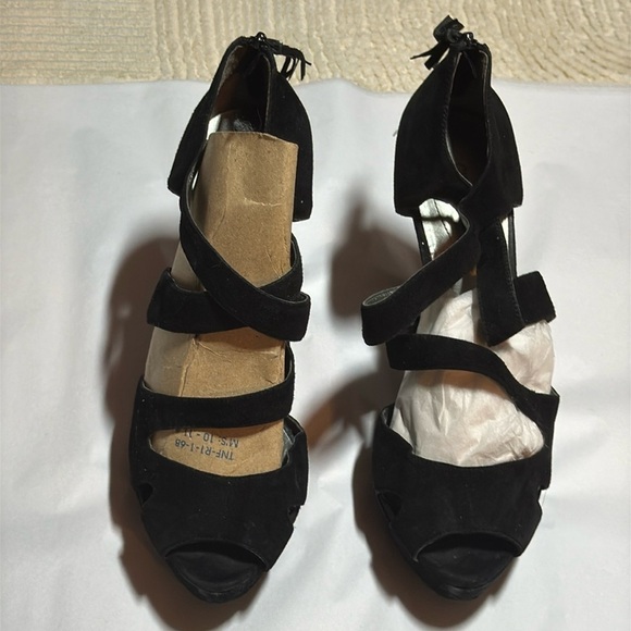Guess black suede‎ high heels sandals open toe platform Sz 9 1/2 - Picture 2 of 9